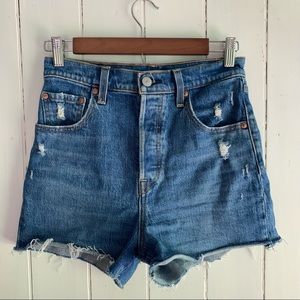 Levi’s Ribcage Shorts